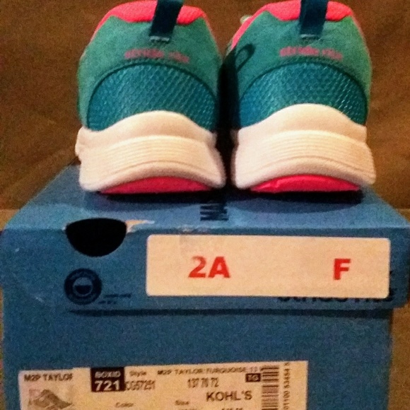 Stride Rite Shoes - Picture 5 of 5